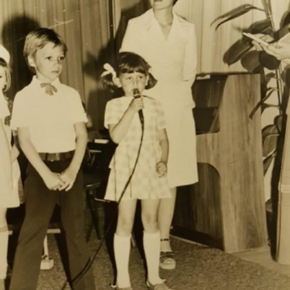 Iz mlađih dana - Aleksandar Vučić   