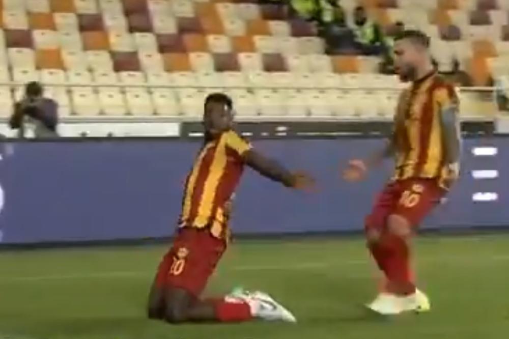 DOKTOR JEDNOM, DOKTOR ZAUVEK: Mičel Donald prelepim golom produžio agoniju šampiona!