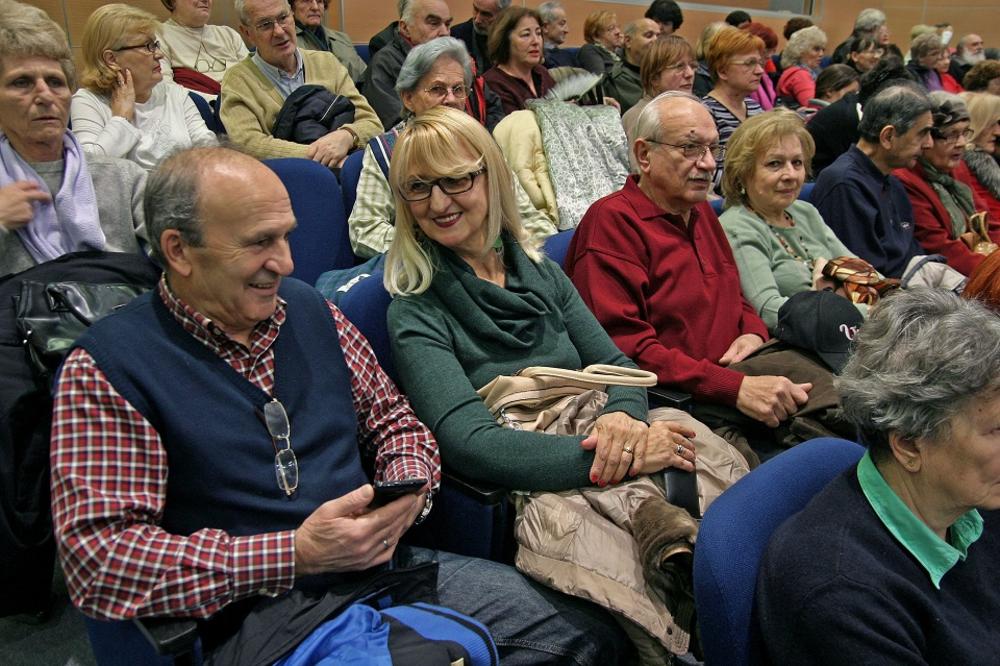 BESPLATNI ČASOVI ŠPANSKOG JEZIKA: Samo za penzionere sa Starog grada
