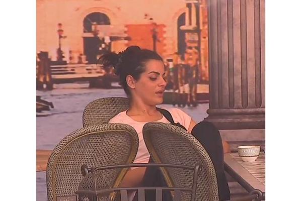 DINA NAKON UVREDA BIVŠEG MOMKA: Tako priča o ženi koja ga je mnogo volela!