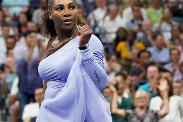 IMA DA IH BACA KAO DA SU OD PAPIRA: Serena Vilijams bataljuje tenis i prelazi na rvanje!