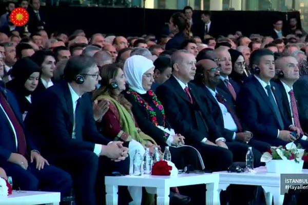 VUČIĆ PRVI DO ERDOGANA! Otvorio se najveći AERODROM na svetu. Redžep se zahvalio predsedniku Srbije! (FOTO)