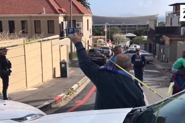 SNIMAK S LICA MESTA: Ovde je ubijen ADVOKAT ARKANOVOG UBICE, policija okupirala ulice! (VIDEO)