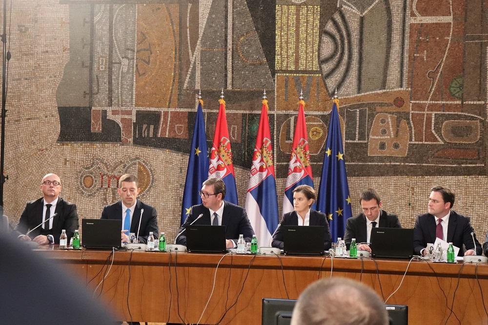 ALBANCI ĆE 28. NOVEMBRA FORMIRATI VOJSKU KOSOVA! Vučić otkrio dramatična saznanja (FOTO)