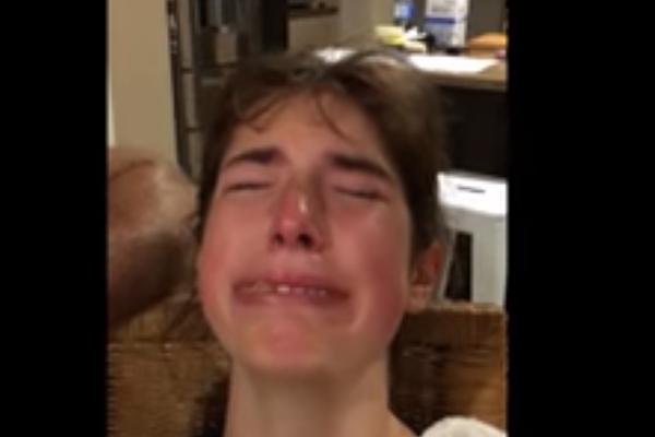 RODITELJI SU MI GURALI LEVAK U GRLO KAKO BIH NEŠTO POJELA! Bila je opsednuta ZDRAVOM HRANOM, pa je doživela UŽAS!