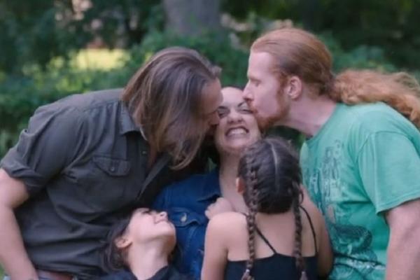 ISPOVEST KOJA JE ŠOKIRALA SVET: Svog MUŽA delim sa svojim DEČKOM