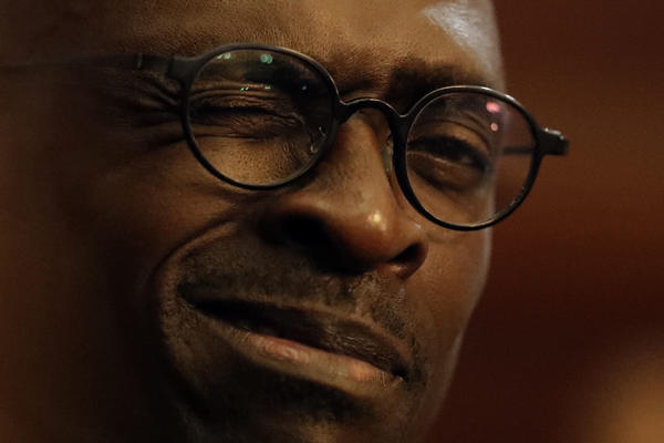 INTERNETOM KRUŽI SNIMAK MINISTRA KAKO MASTURBIRA: Sada ga ucenjuju, a on se izvinjava putem Tvitera!