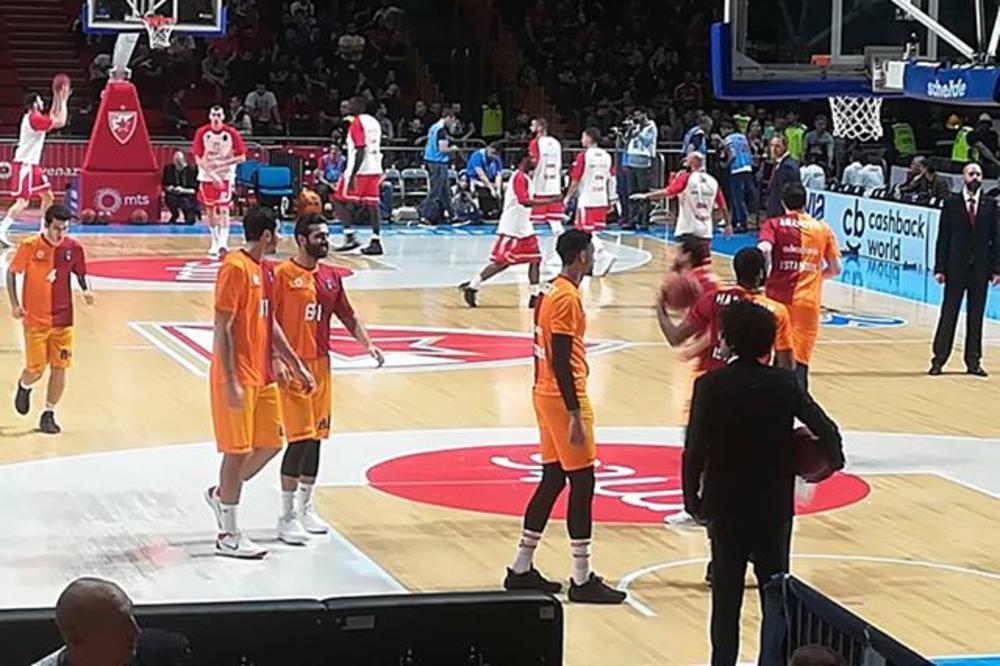 IGRAČI GALATASARAJA UŠLI U PAKAO PIONIRA: Kako su kročili na teren, nisu mogle da se čuju ni sopstvene misli!