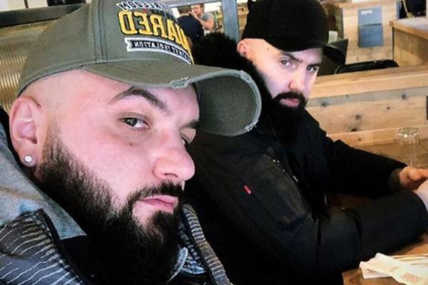 KOJA NEKULTURA! Buba Koreli VREĐAO osobe sa HENDIKEPOM pa uputio NAJGNUSNIJE uvrede!  (FOTO)