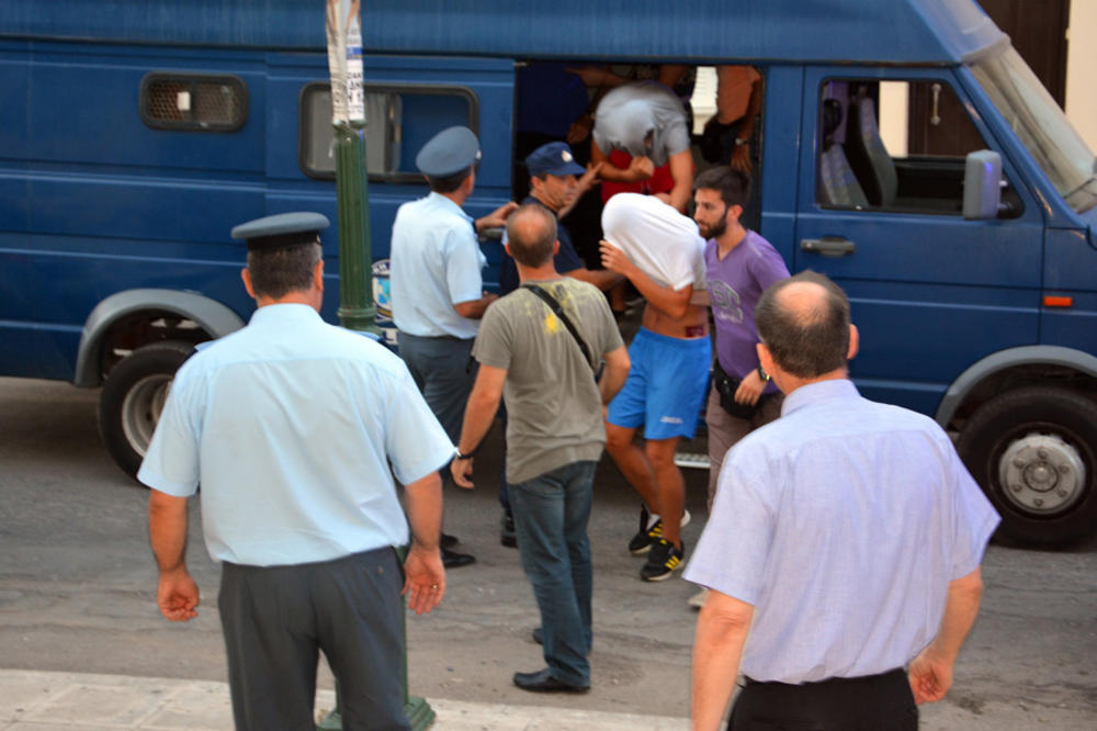 TRAŽE DOŽIVOTNU KAZNU ZA ŠESTORICU SRBA: Suđenje zbog ubistva na Zakintosu se nastavlja!