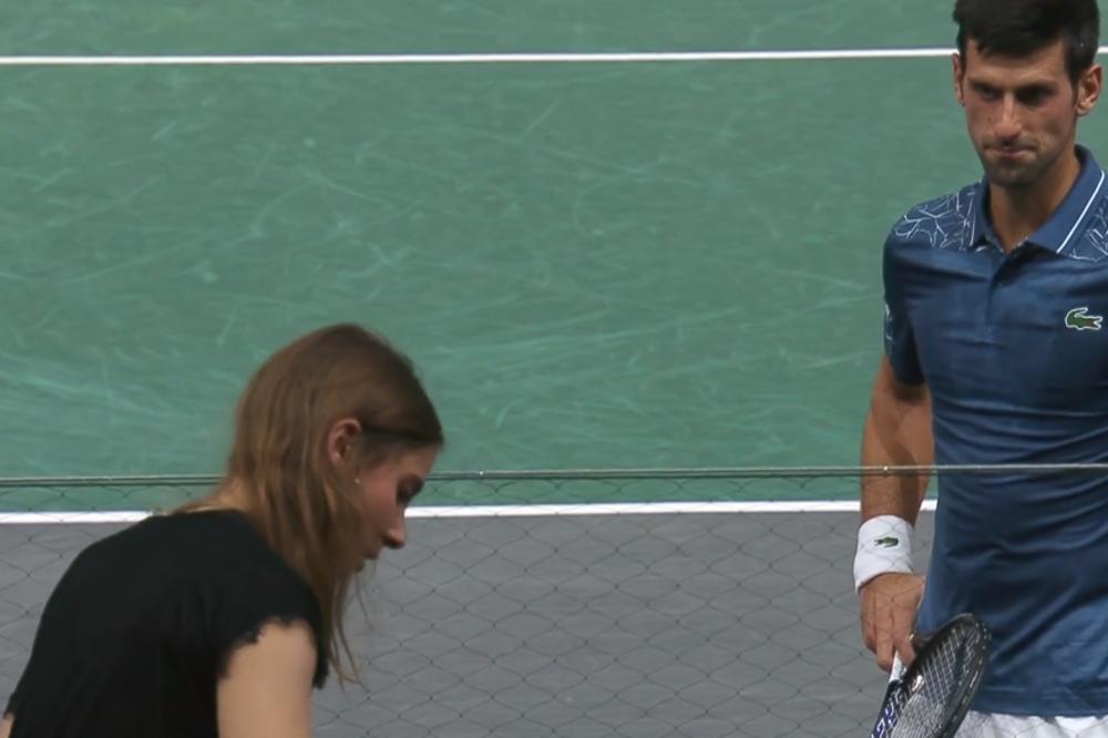 SPORTISTA, DŽENTLMEN, GOSPODIN: Čoveku u prvom redu pozlilo, Nole odmah pritrčao da mu pomogne!