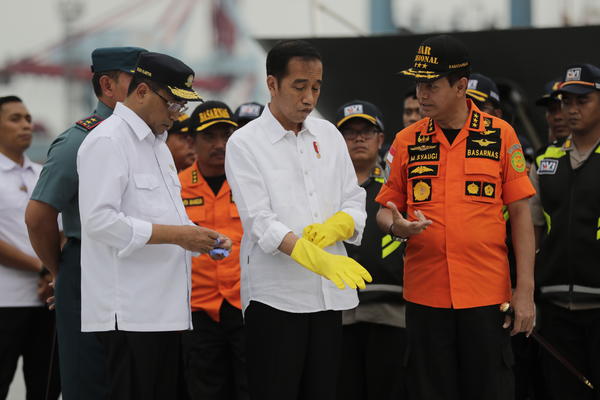 KO JE KRIV ZA PAD AVIONA? Dok se potraga za olupinom približava kraju, u avio kompaniji pljušte OTKAZI!