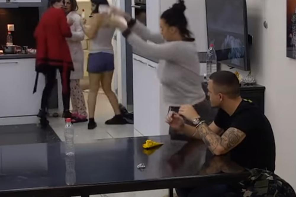 BRUTALAN RASKID UZ LOMNJAVU! Ostavila ga je, pa počela da lomi sve pred sobom, leteli TANJIRI na sve strane