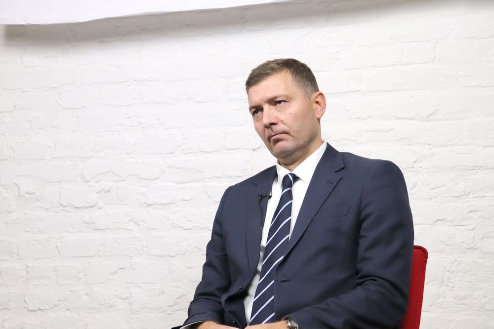 DOĆI ĆU TI U KUĆU DA SE OBRAČUNAM S TOBOM! Gradonačelniku Šapca Nebojši Zelenoviću stigle pretnje po život