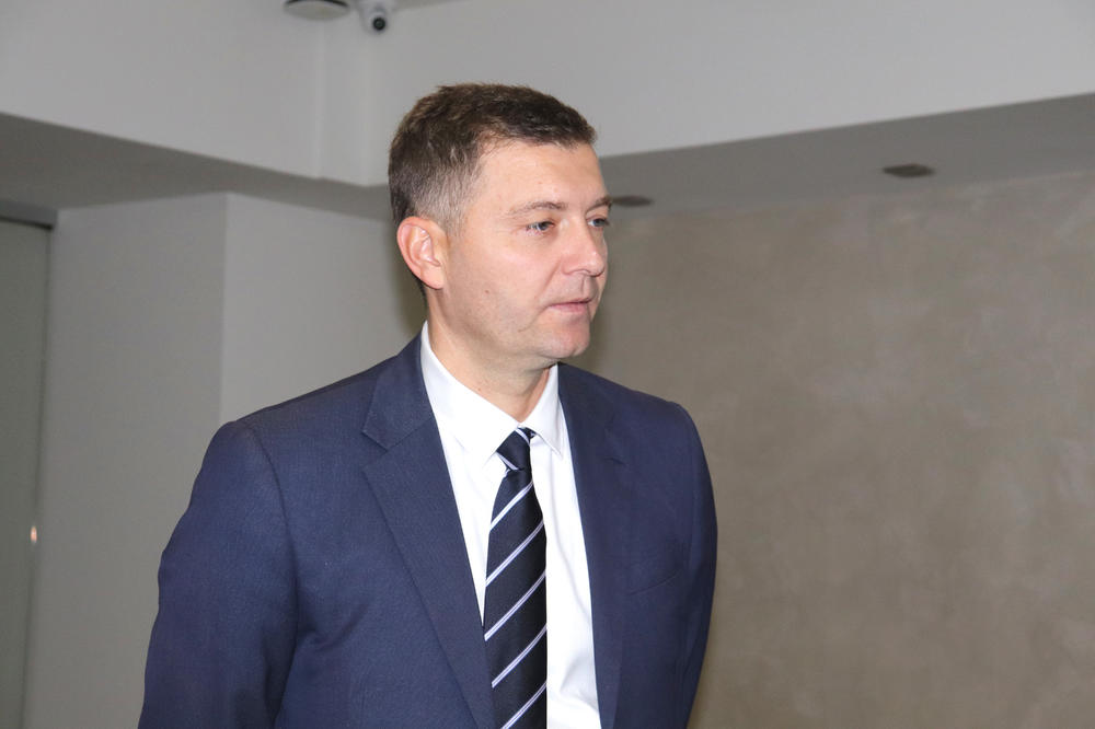 ZELENOVIĆ DA BOJKOTUJE IZBORE: Fantomi se oglasili i poslali poruku gradonačelniku Šapca