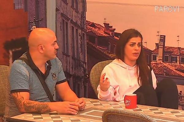 KO SE SVAĐA, TAJ SE VOLI: Baki i Dina se ponovo raspravljali satima, a cimeri tvrde da su VIŠE OD PRIJATELJA!