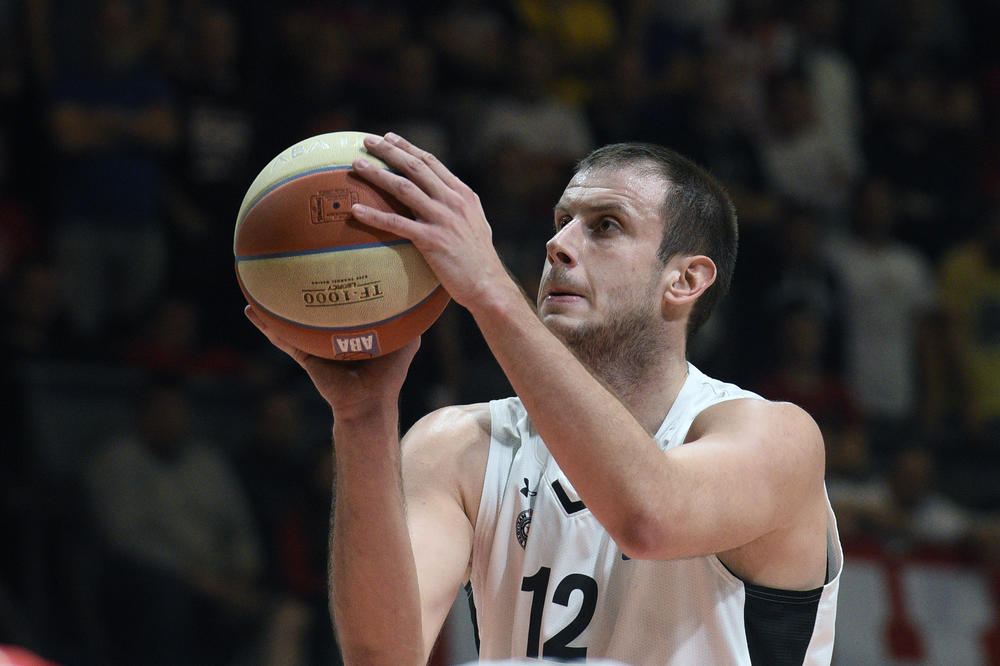 JEDAN JE NOVICA KAPITEN: U Loznici osvanuo mural posvećen Veličkoviću