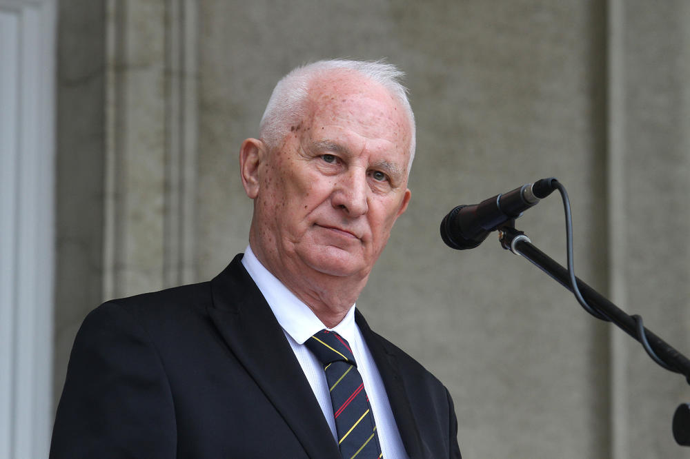 PROGLAŠAVAJU GA NEPOŽELJNIM U 21. VEKU: Matija Bećković se oglasio zbog NEGATIVNIH REAKCIJA O HANDKEU!