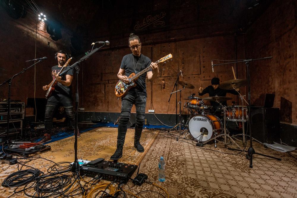 Bend VIDIQ predstavio prvi EP i spot za pesmu Bol (VIDEO)