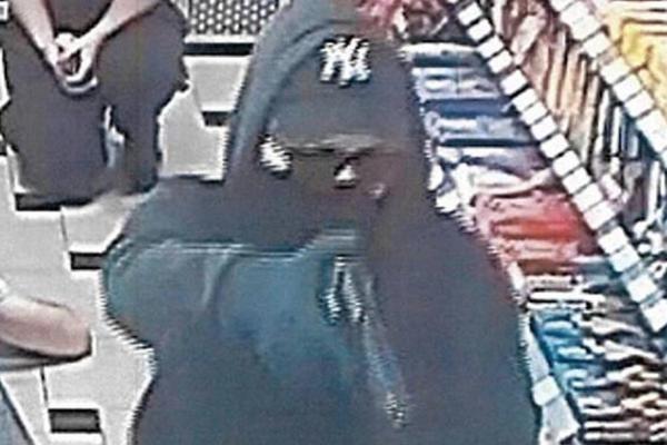 KRIMINAL ZAVLADAO NA KOSOVU! Albanci naoružani pljačkaju banke i supermarkete, NAROD U PANICI, A POLICIJA NEMOĆNA!