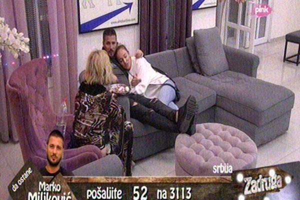 I SLEP VIDI DA SE OVDE NEŠTO DEŠAVA: Luna se ne odvaja od zagrljaja Marka Miljkovića