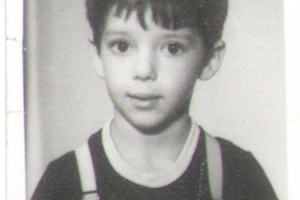 DA LI PREPOZNAJETE TE OČI? Bio je GOSPODAR ULICA i šmeker sa PRAVNOG za kim su žene ludele, a danas je na vlasti