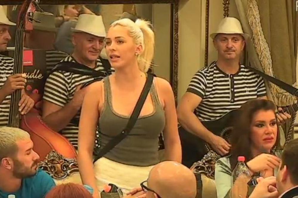 ILIJANIN OTAC ŽESTOKO ODBRUSIO ĆERKI: Pogledaj se na šta ličiš, sve si šira i šira!