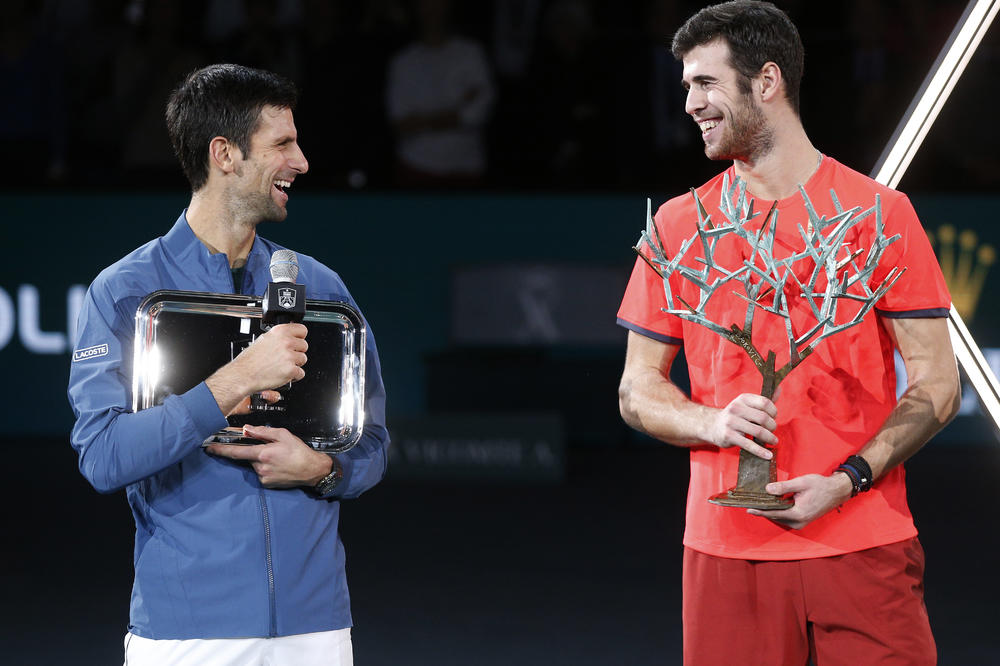 LAKŠE JE IGRATI PROTIV ĐOKOVIĆA NEGO PROTIV NJEGA: Rus tvrdi Federer je najjači teniser na svetu!