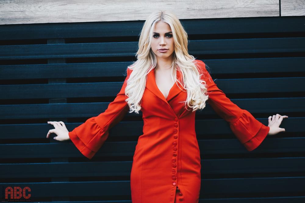 DA LI JE OVO NAJLEPŠA SRPKINJA? Andrea je iz Trebinja, i sada SVI NAVIJAMO ZA NJU! (FOTO)