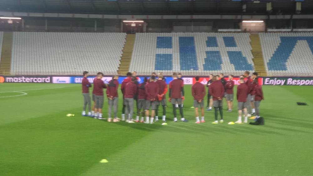 Klop daje instrukcije svojim fudbalerima