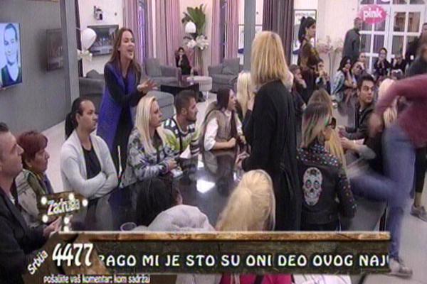 JELENA ODBRUSILA NATAŠI: Ti si GOST U SRBIJI, ne možeš da govoriš da su naše DEVOJKE KU**E! (VIDEO)