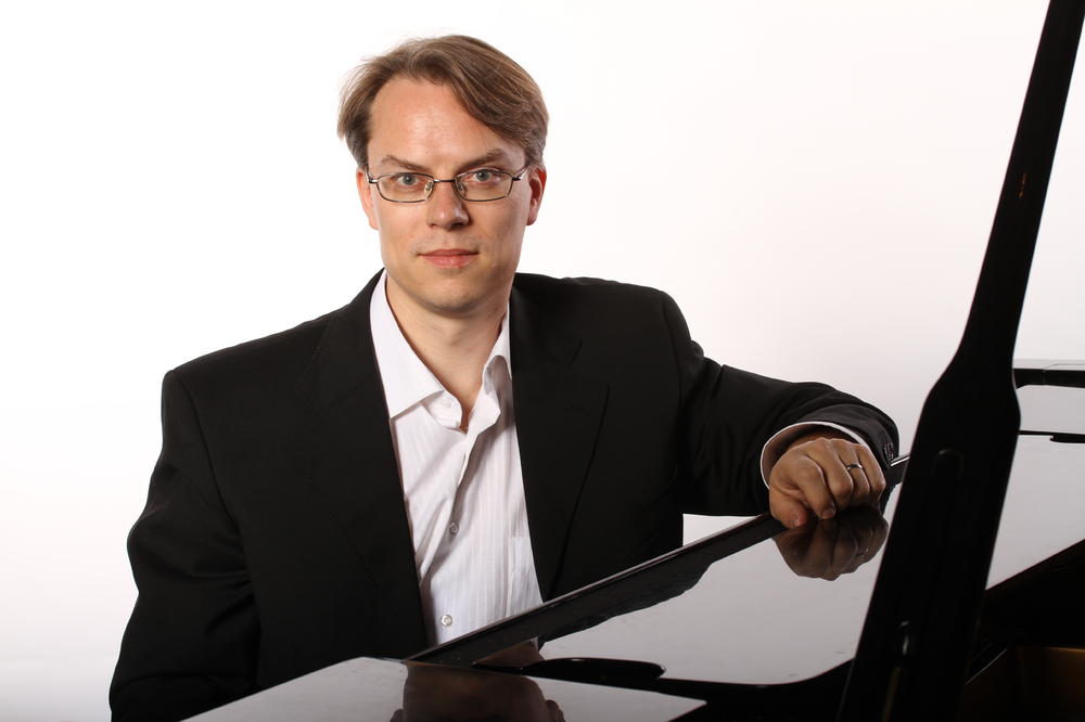 ESPRESO VAS VODI NA KONCERT: Pijanista Uki Ovaskainen svira Bramsa na Kolarcu