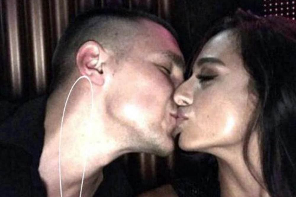 EDITA ARADINOVIĆ KONAČNO POKAZALA DEČKA: Objavila OBNAŽENU fotografiju sa izabranikom! Pršti ljubav na sve strane