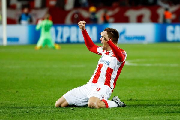 ON NIJE PAVKOV, ON JE NIKOLA ŽIGIĆ! Liverpul na kolenima, Zvezdin gorostas napunio Alisona, dao ga sa 25 metara!