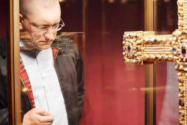 MOGUĆE DA JE NEKO VIKAO UBIJ PEDERA, ALI TO NISAM JA: Neonacista Firer tvrdi da mu smeštaju soroševski mediji