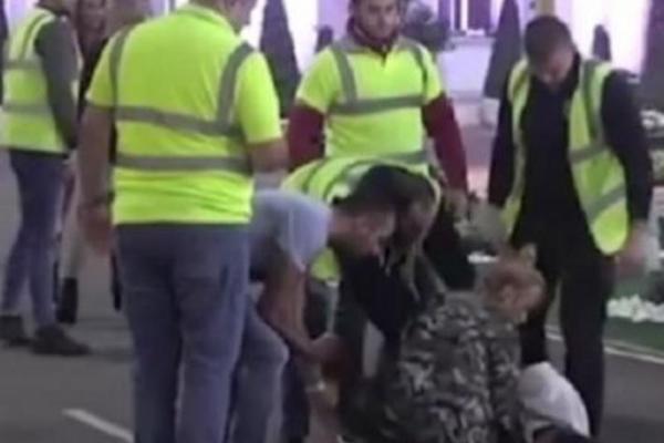 MINA SE SAMO SRUŠILA I URLALA OD BOLOVA! Od šoka da joj je majka TRUDNA, kolabirala je!