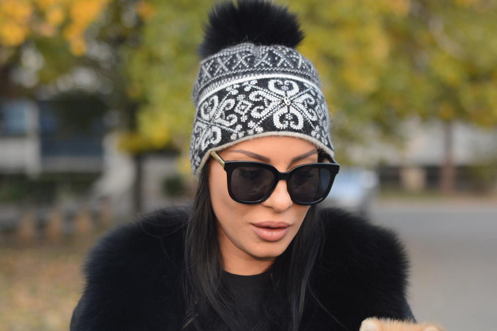 MIA BORISAVLJEVIĆ OPLJAČKANA: Sve se dogodilo na snimanju spota, nije ni primetila LOPOVE!