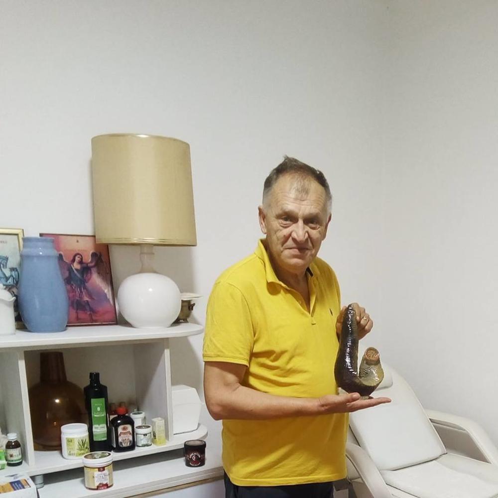 Mile je dobio i nagradu za svoj doprinos  