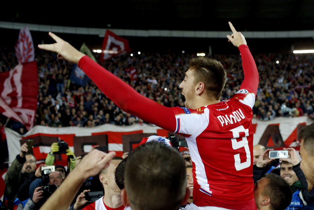 Slavlje Milana Pavkova sa Delijama posle Liverpula  