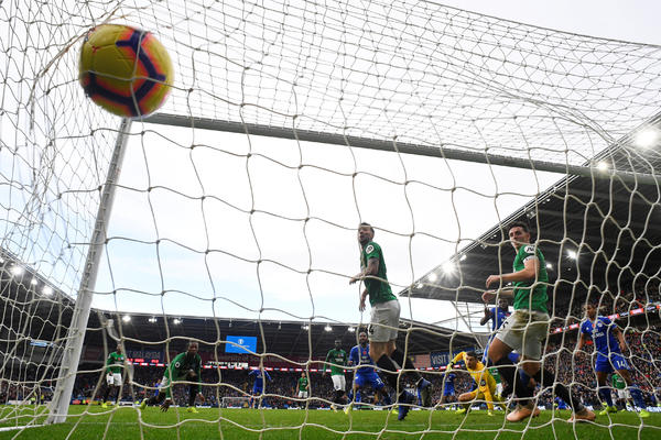 ENGLESKA LUDNICA: Preokret Kardifa, Hadersfild bacio tri boda, pobeda Njukasla, Lesterova nula, minimalac Totenhema