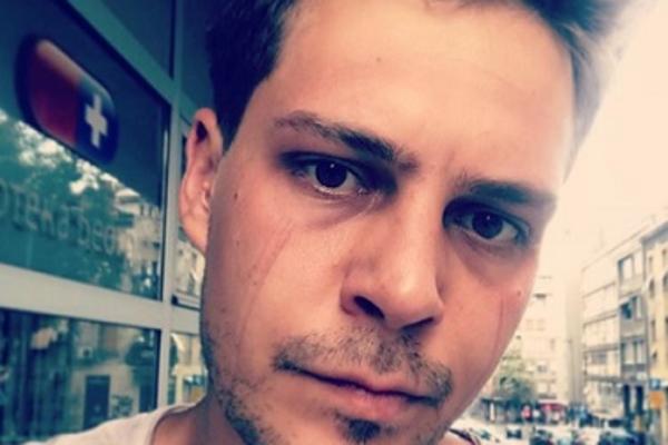 NAKON VIRUSA, MILOŠ BIKOVIĆ SAV BLATNJAV NA KIŠI, MOMENAT UŽASAN! Glumac ZABRINUO čitavu javnost, u OPISU NAVEO OVO