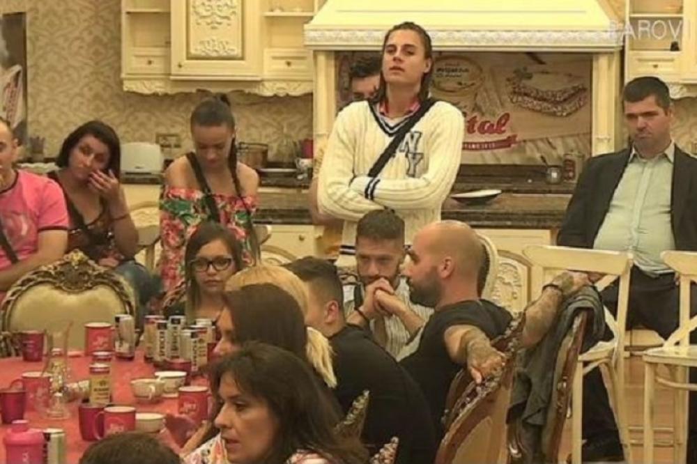 NIKOME NIJE BILO ŽAO KADA SU ČULI DA LETI IZ VILE: Ona je sinoć izbačena iz Parova