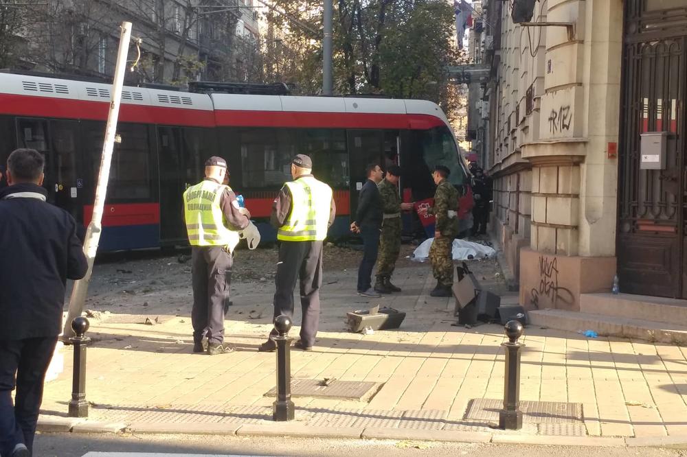 VOJNA POLICIJA STIGLA U RESAVSKU! Da li je u jezivoj nesreći povređeno i vojno lice (FOTO)