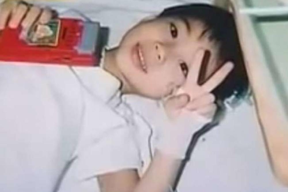 NJEN 9-GODIŠNJI SIN JE UMRO OD RAKA: Ova majka nije pustila ni suzu, a razlog zašto će vam SLOMITI SRCE