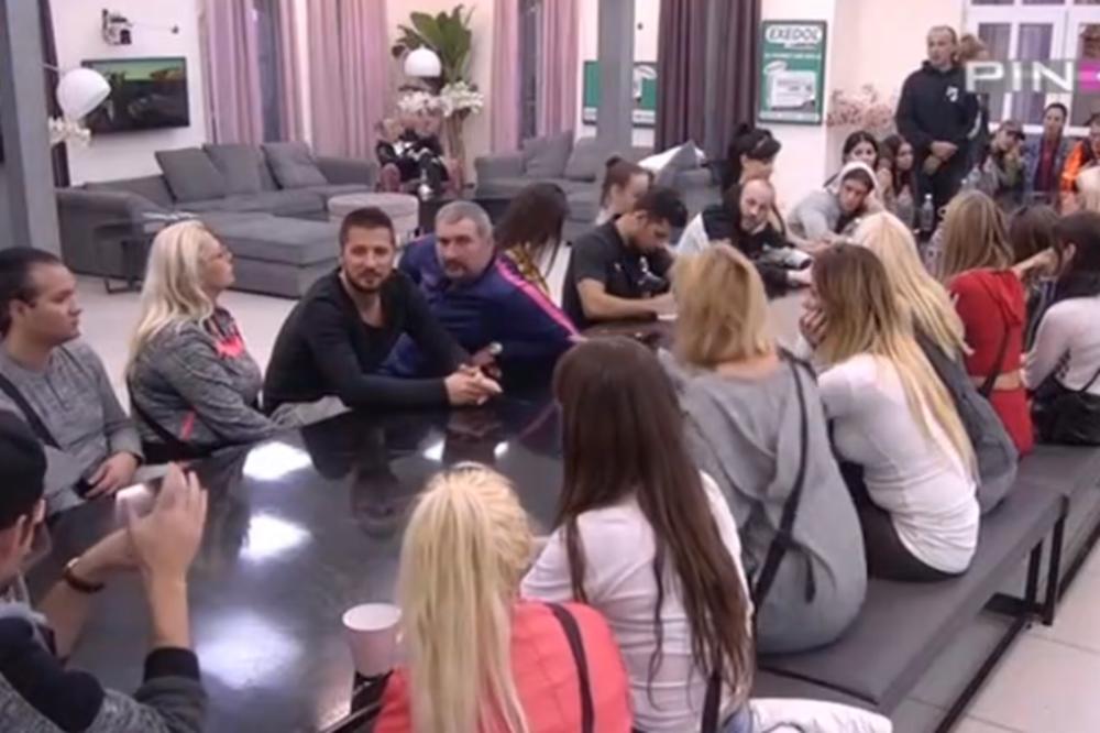 SLOŠILO JOJ SE, SAMO JE POČELA DA STENJE I IZAŠLA IZ ZADRUGE: Niko ne zna šta joj se desilo!