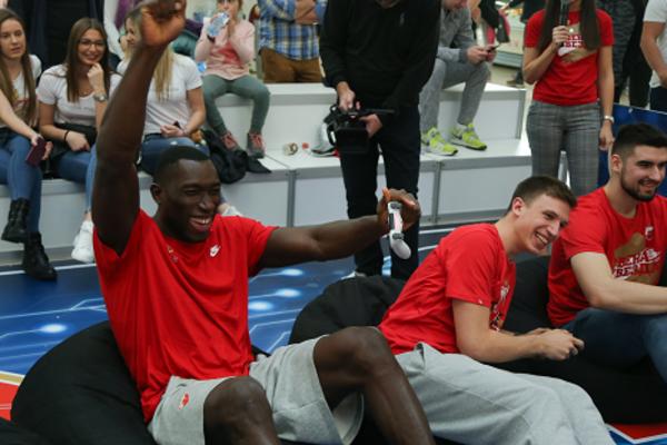 ODŽO SE SMEJE UPRKOS PORAZU: Novajlija je najbolji u Crvenoj zvezdi!