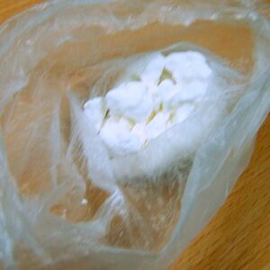 "USISALA SI MI SPID" Pobesneli klinac (18) napao rođenu majku, stravično: ULETEO JOJ U SPAVAĆU SOBU I KRENUO DA...