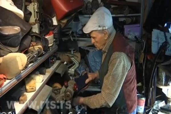 DEDA VASA poklanja LOKAL u centru BG-a I TO SA RAZRAĐENIM POSLOM: Za novog vlasnika ima samo jedan uslov (FOTO)