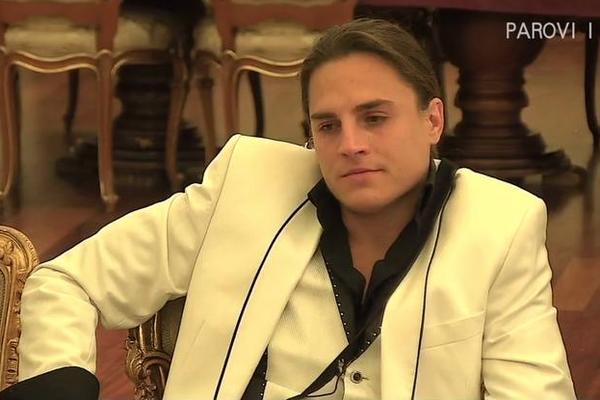 POSTOJE SIMPATIJE I SA NJEGOVE STRANE? Elivn otkrio u kakvom je odnosu sa Voljenkom! Mi super funkcionišemo!