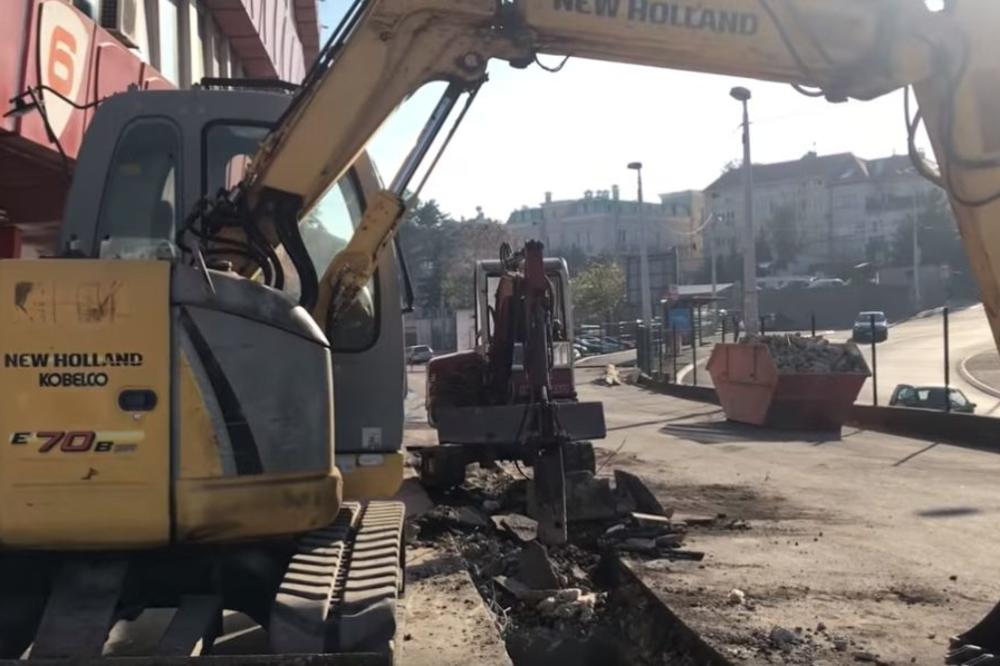 SVE JE RASKOPANO OKO MARAKANE: Bageri, duboki rovovi, cevi, mešalice... Radi se punom parom!